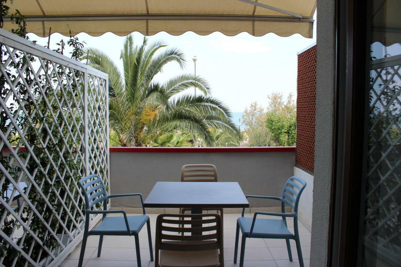 Sulmare Alba Adriatica Acomodação com café da manhã Exterior foto