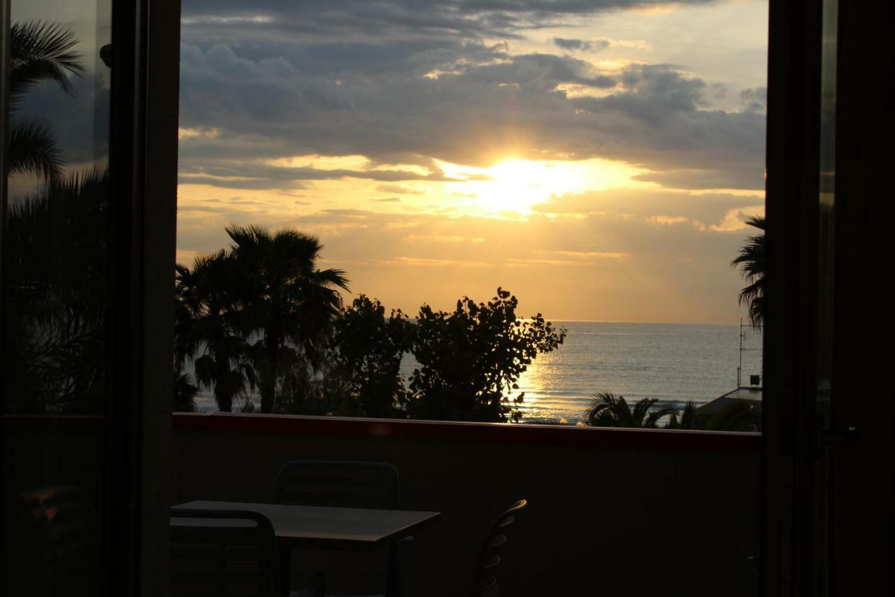 Sulmare Alba Adriatica Acomodação com café da manhã Exterior foto