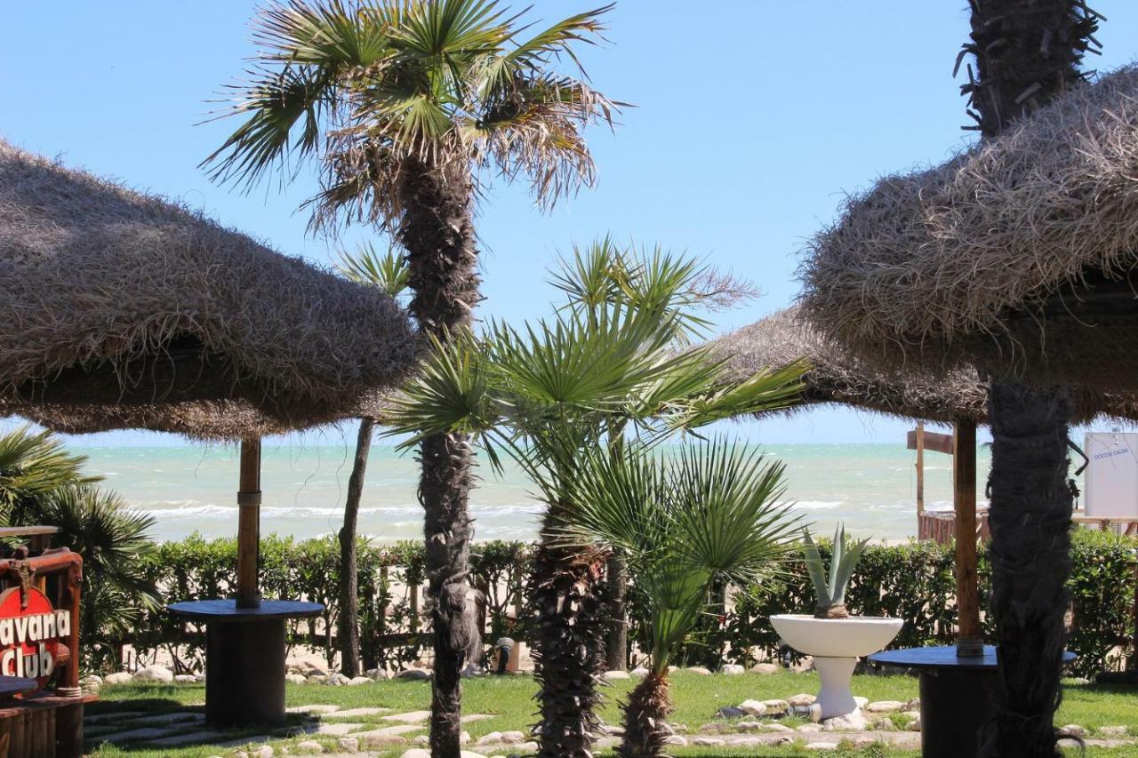 Sulmare Alba Adriatica Acomodação com café da manhã Exterior foto